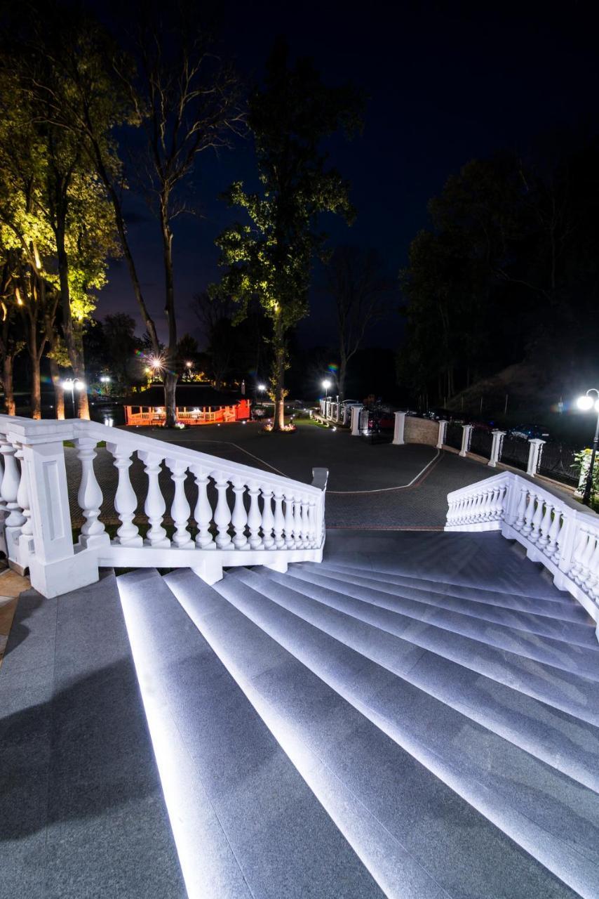 Pod Ksiecia Gorka Hotel Oleszyce Екстериор снимка